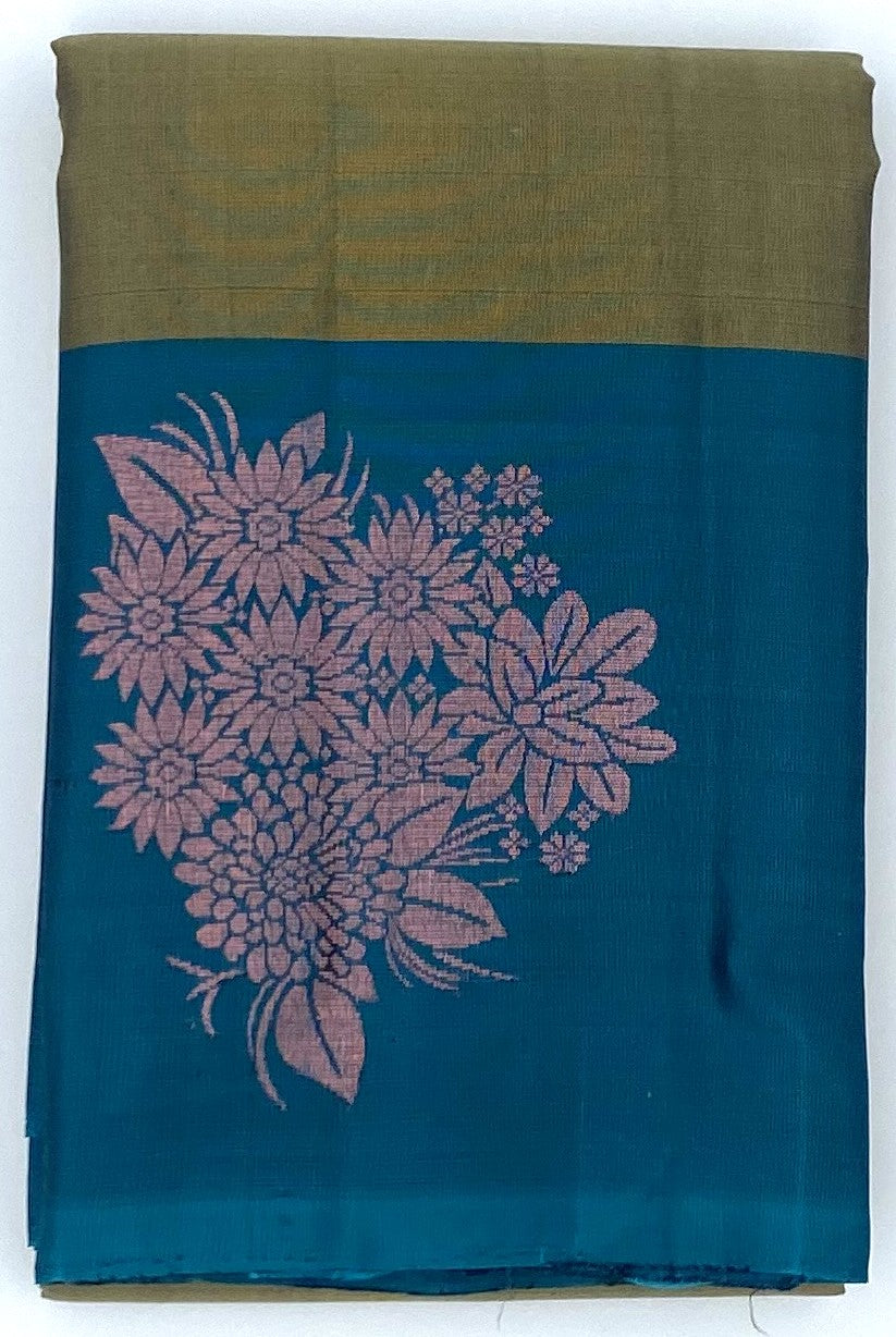 Handloom Pure Silk Saree - Flowers Motif